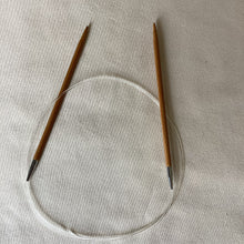 Load image into Gallery viewer, ChiaoGoo Premium Bamboo 32” Circular Needles (Sizes 1-6)