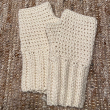 Load image into Gallery viewer, Alpaca Fingerless Mittens